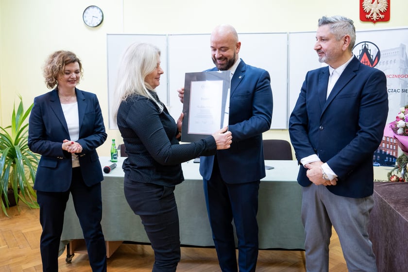 Wręczenie dyplomów dyrektorom placówek oświatowych, 10.01.2024